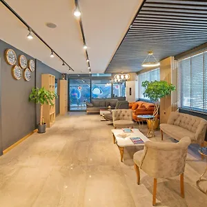 Moonlight Aparthotel